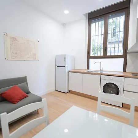 Estudio A Estrenar En San Bernardo Apartamento Sevilla