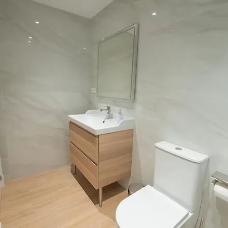 Apartamento Estudio A Estrenar En San Bernardo Sevilla